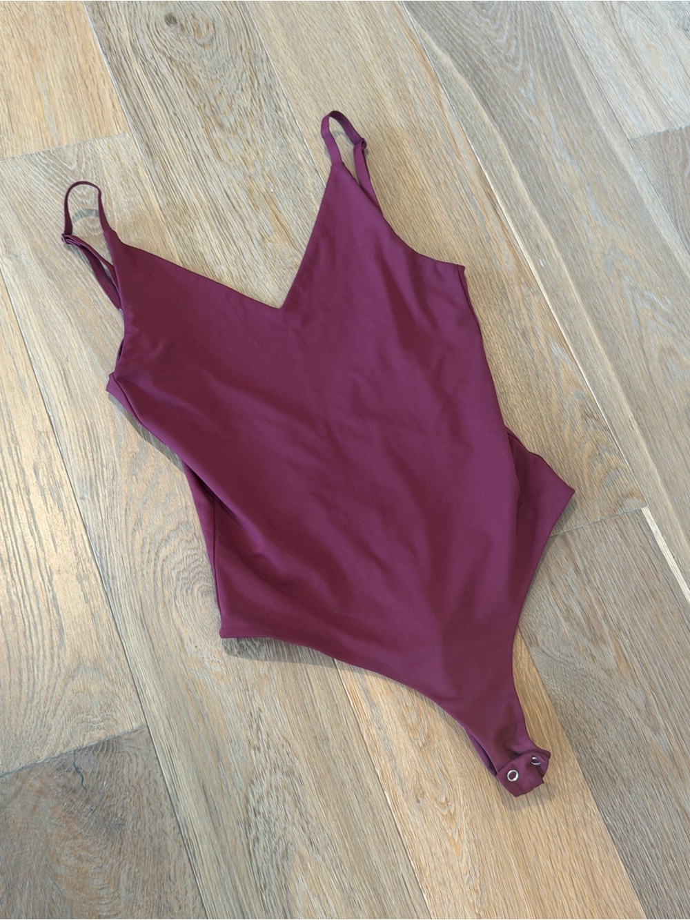 REORIA Wine Red V-Neck Bodysuit S